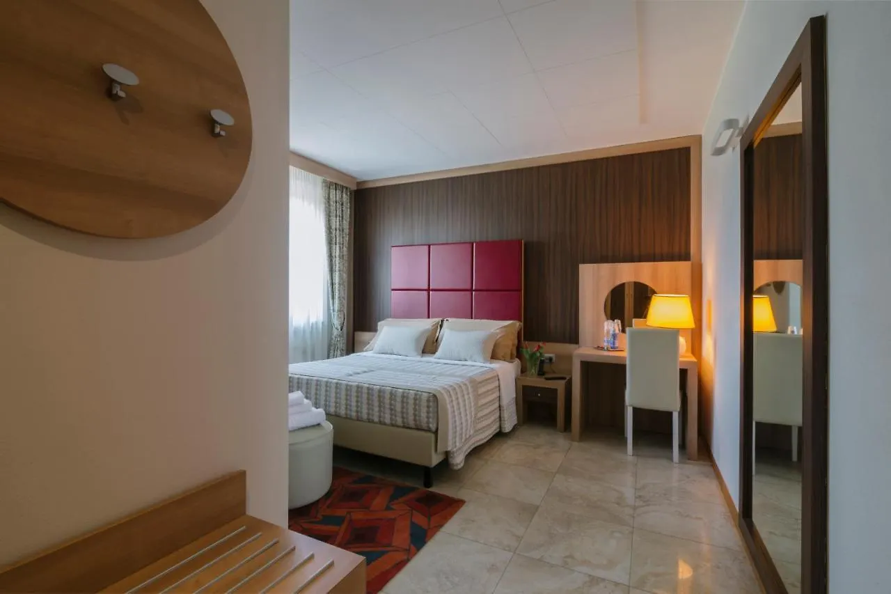 Piccolo Hotel Palosco 3*,  İtalya