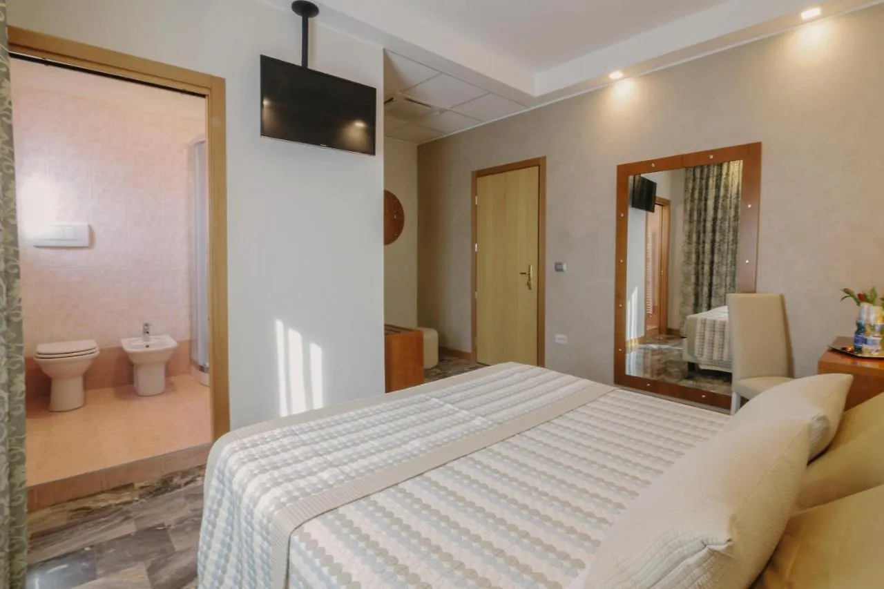 Piccolo Hotel Palosco Konukevi
