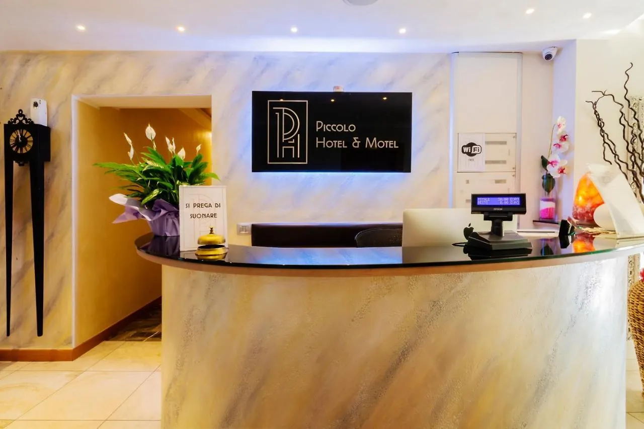 *** Konukevi Piccolo Hotel Palosco İtalya